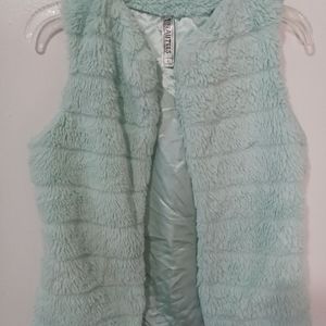 youth beauties light blue vest size medium, color light blue